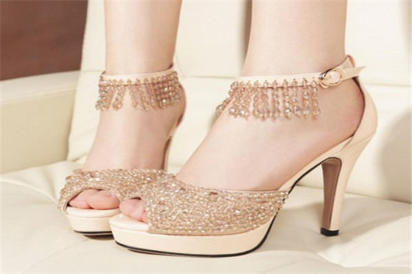 金熊貓鞋業(yè)