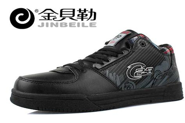 金貝勒運(yùn)動鞋