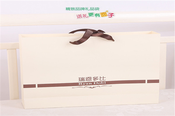 瑞恩多比嬰兒用品