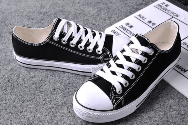 寶達(dá)帆布鞋