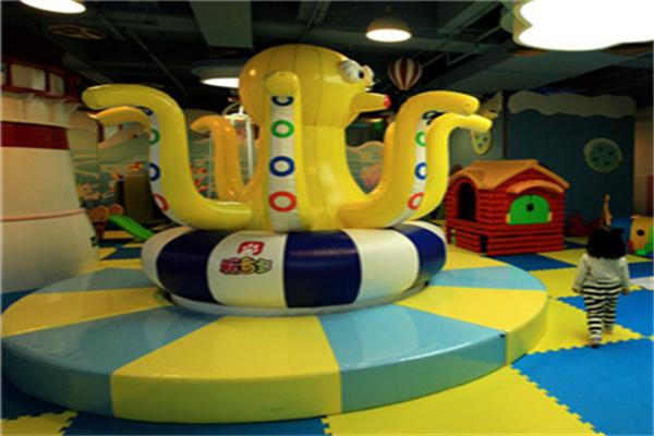 中東七彩城兒童游樂場(chǎng)