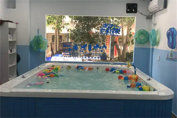 藍(lán)精靈母嬰店