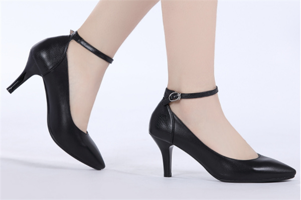 富利甌鞋業(yè)