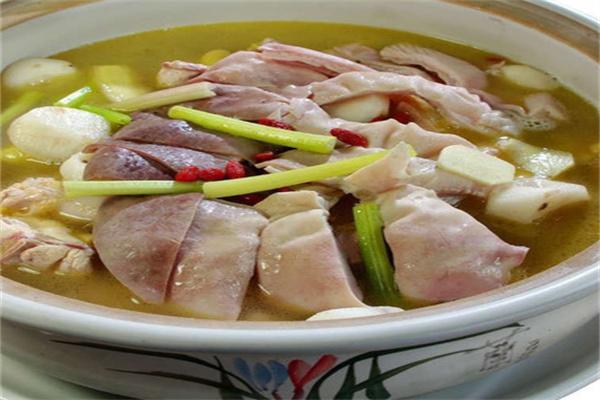 榮記砂鍋粥豬肚雞