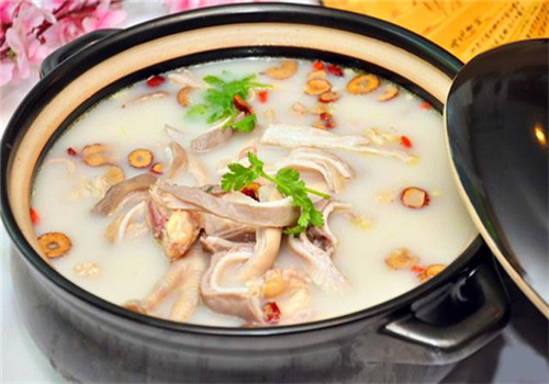 紅桌子胡椒豬肚雞火鍋