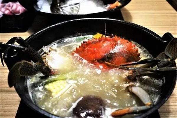 鮮入圍煮海鮮打邊爐