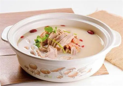 紅桌子胡椒豬肚雞火鍋