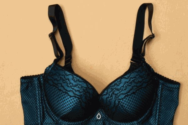 克羅蜜歐內(nèi)衣