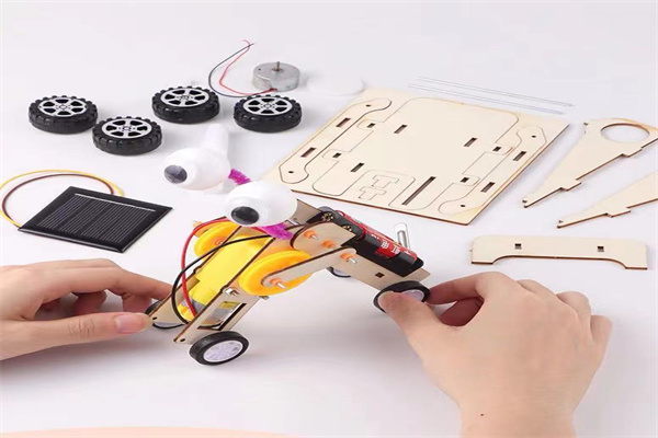 連杰創(chuàng)業(yè)商貿(mào)