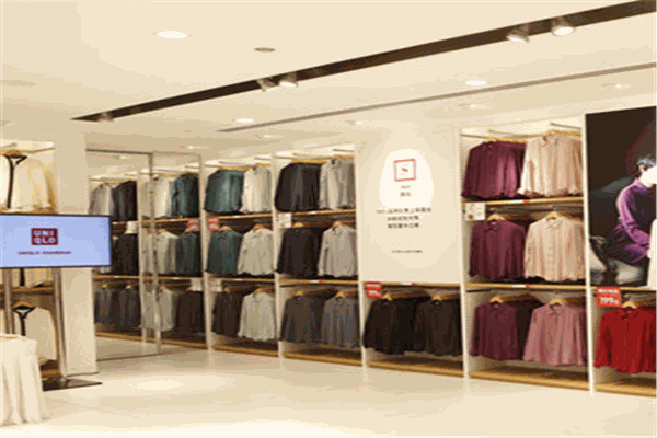 優(yōu)衣庫服裝