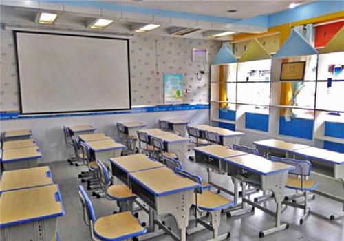 響叮當(dāng)少兒托管中心