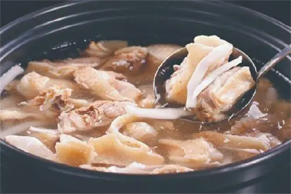 順園豬肚雞椰子雞