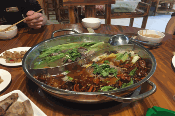 聚友驢莊火鍋