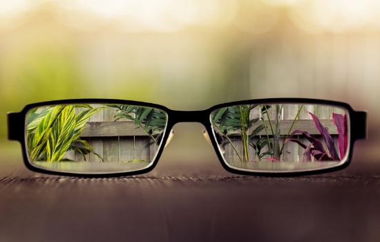 保視力眼鏡