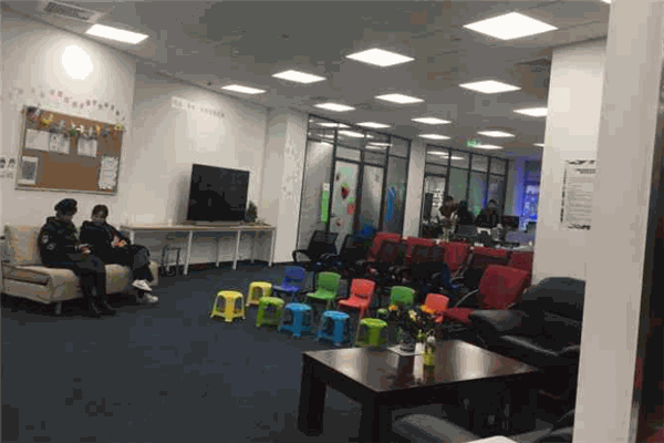 誦苑藝術(shù)培訓(xùn)中心