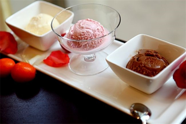 飲嘢簡(jiǎn)餐奶茶