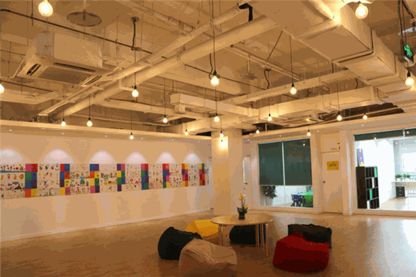 華蒙加歐文化藝術(shù)進(jìn)修學(xué)校