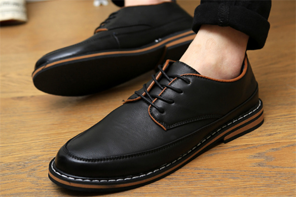 美國暴龍鞋業(yè)