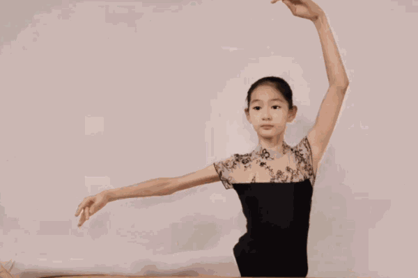 左馬藝術(shù)舞蹈培訓(xùn)