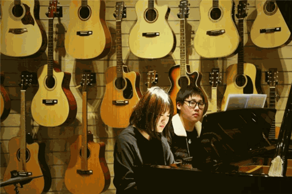 Café Chanson 琴行