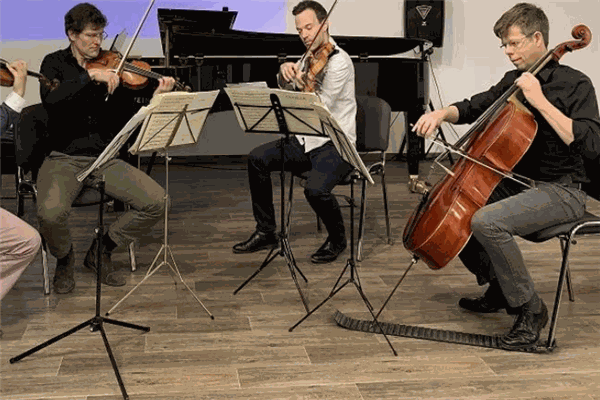 愛(ài)樂(lè)之家鋼琴教室