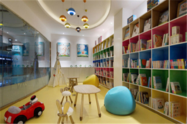 全球親子學(xué)院