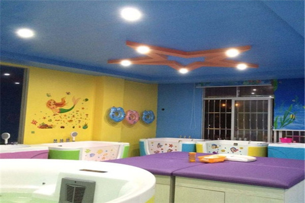 開心島兒童游泳館