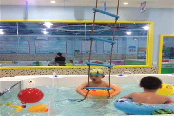 開心島兒童游泳館