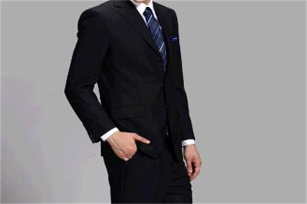 報(bào)喜鳥西服