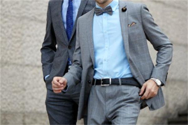 報(bào)喜鳥西服