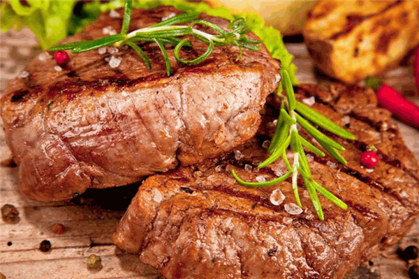 厚積云牛排餐吧