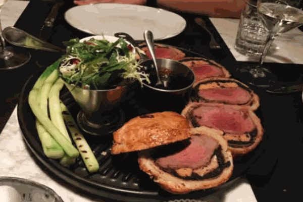 豪靈頓牛排自助餐廳