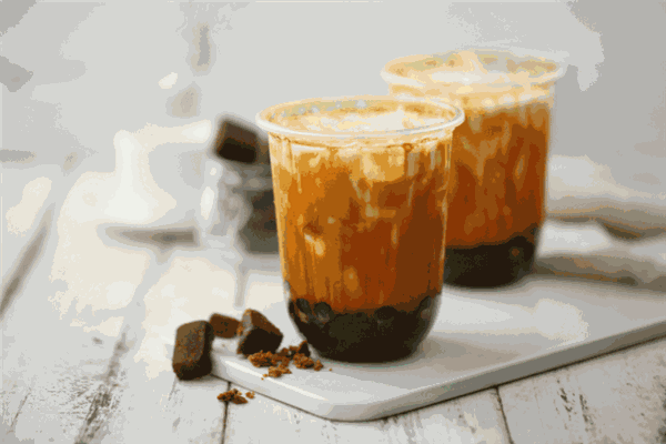 九龍?zhí)媚滩? /><p>用色、鮮、味捕獲食客味蕾，用清雅溫馨的環(huán)境深入人心。兼營奶香鮮茶、時尚特飲、輕松鮮飲、研磨咖啡、慕斯沙冰等6大類別，每季度會有新品推出，結(jié)合市場發(fā)展導向，時尚、健康、新潮、個性。九龍?zhí)媚滩璁a(chǎn)品口味多樣化，其特點可以概括為清新、恬淡、健康。產(chǎn)品種類豐富，有特有的特色和概念，實惠的價格利于發(fā)展壯大日常消費群體。</p><p>九龍?zhí)檬且豢钆_灣奶茶，是一個傳承了臺灣奶茶的純正的工藝和制茶的手藝的一家企業(yè)，并且九龍?zhí)靡恢币詠淼膭?chuàng)業(yè)目標都是為人們提供醇正的奶茶，一直以來堅持用手工調(diào)制奶茶，不做任何的奶精奶茶等飲料。在市場的發(fā)展中也正是因為這樣的堅持差點在行業(yè)的發(fā)展中銷聲匿跡，但是也正是因為這樣的堅持才有了今天的九龍?zhí)眉用似放?。在市場的發(fā)展中非常的受人們的尊重也非常的受人們的喜愛，在現(xiàn)在的社會發(fā)展中也有非常大的發(fā)展的優(yōu)勢和發(fā)展的市場，在人們的生活中和在現(xiàn)在的社會發(fā)展中都是一個積極向上的代表，也是純手工制作奶茶品牌的代表。冰淇淋紅茶、波霸奶茶、波霸奶綠、黑糖奶茶、四季瑪奇朵等都是人們非常喜歡的奶茶。</p>
                </div>
                <div   id=