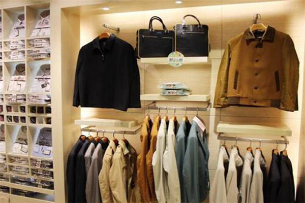 卡帝樂(lè)鱷魚男裝