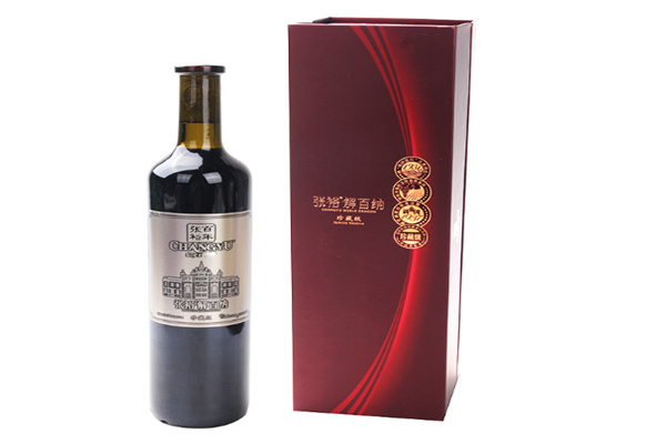 張?jiān)＝巡馗杉t葡萄酒