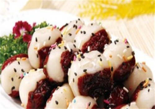 快天下大飯?zhí)? /><p>二十一世紀(jì)是倡導(dǎo)健康、綠色、營養(yǎng)、快捷的世紀(jì)，基于此，快天下餐飲集團(tuán)公司及其控股企業(yè)快步餐飲管理有限公司應(yīng)運而生。作為一家專業(yè)從事餐飲的實體企業(yè)，自誕生之日起，我們就把立足點定位于健康、綠色、營養(yǎng)、快捷大業(yè)上，肩負(fù)起社會責(zé)任，與時代發(fā)展同步。我們的目標(biāo)是：三年成為行業(yè)內(nèi)知名企業(yè)，十年成為餐飲龍頭企業(yè)集團(tuán)之一。</p><p>我們秉承“天下美食、美食天下”的企業(yè)使命，堅持“與伙伴共同發(fā)展、與員工攜手同進(jìn)、與行業(yè)相生共榮”的哲學(xué)，愿與渴望成功、謀求發(fā)展、鑄就事業(yè)的仁人志士共贏，成就一方霸業(yè)！</p>
                </div>
                <div   id=