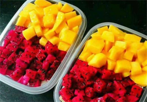 我想來(lái)份水果撈