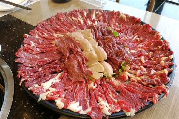 潮牛鮮牛肉火鍋店