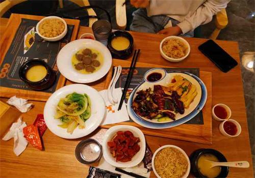 郭八兩雞肉飯店