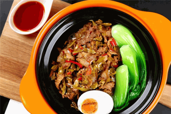 小滋味川式煲仔飯