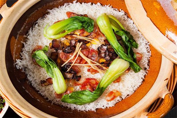 小微特色煲仔飯