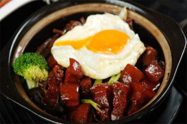 興品紫砂煲仔飯