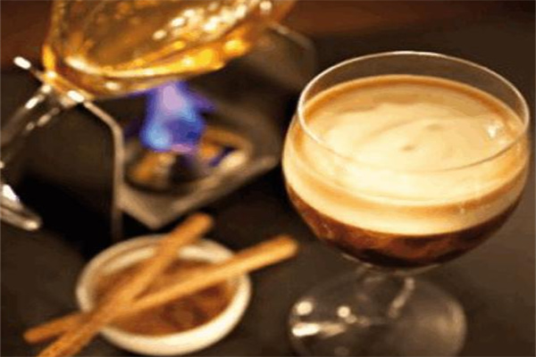 愛雨藍(lán)街頭咖啡