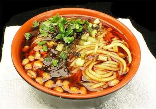 辣片天養(yǎng)生火鍋米線