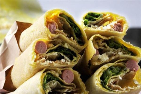 味嘴子煎餅?zāi)? /><p>味嘴子煎餅一經(jīng)推出即受到大小加盟者的歡迎，眾多選購商依靠小吃車操作簡單，用人少，出品快，產(chǎn)品風(fēng)味獨特，適合大眾口味。味嘴子煎餅運用國際先進經(jīng)營管理模式，全面啟動經(jīng)銷合作事宜，在全國優(yōu)先招募合作經(jīng)營者，與天下有識之士精誠合作，拓展市場，將“杰出的高技術(shù)產(chǎn)品、令人合格的質(zhì)量、讓您滿意的服務(wù)”作為公司的質(zhì)量方針，并將其貫穿于開發(fā)、生產(chǎn)、銷售、管理和服務(wù)的一切實際工作之中。</p><p>味嘴子煎餅“質(zhì)量鑄就品牌，誠信贏得未來”。誠信是“味嘴子煎餅”的處事觀，質(zhì)量先進是“味嘴子煎餅”的基本宗旨。我們盼望與你一起揚帆，開創(chuàng)更廣闊的事業(yè)，并盡我們所能，使你合作獲得更大的拓展機會，如果你閃閃發(fā)光，我們亦可分享一份光!</p><img src=