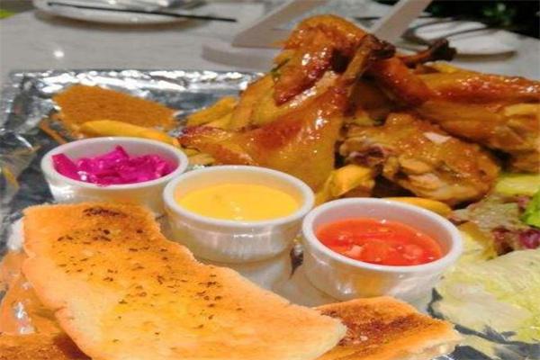 小黃點(diǎn)藍(lán)帶西餐廳