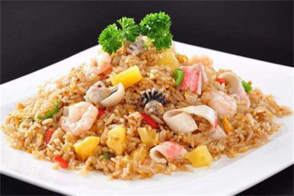 光頭強(qiáng)海鮮炒飯