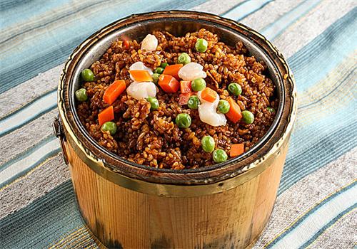 大臉貓木桶烤肉飯炒飯