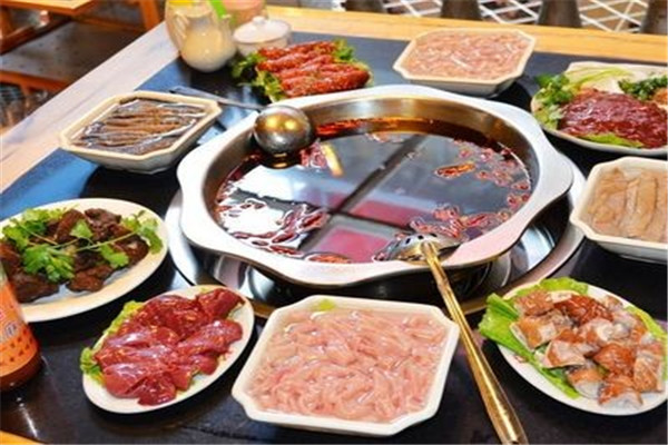 大隊(duì)長知青老火鍋