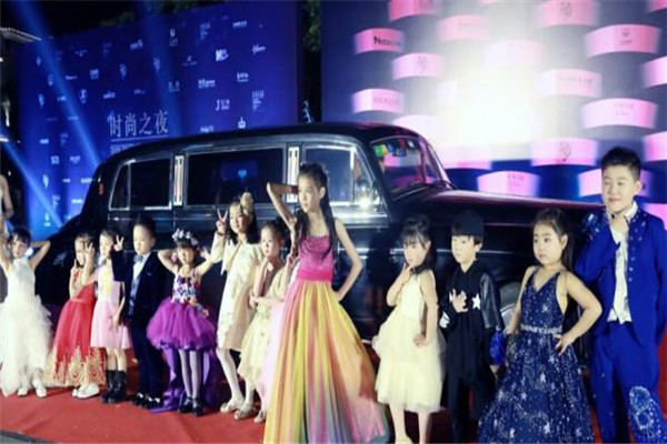 秀場(chǎng)偶像星方向